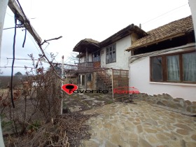 Продажба на имоти в с. Кюлевча, област Шумен - изображение 9 