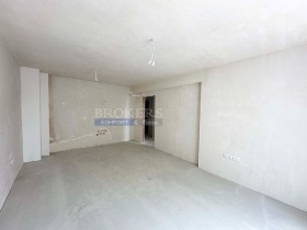 Обява Продава 2-СТАЕН,град Варна, Левски 1