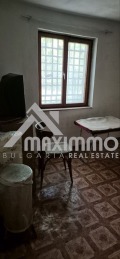 Продава КЪЩА, град Варна, к.к. Златни пясъци • 99900 € / 195387.42 лв. • 75015769 6 — Holmes.bg Продава КЪЩА, град Варна, к.к. Златни пясъци • 99900 € / 195387.42 лв. • 75015769 6