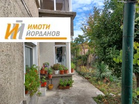 Продажба на етажи от къща в град Велико Търново - изображение 9 