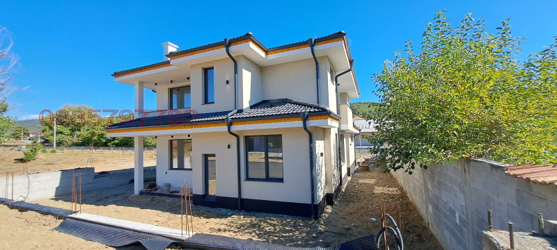 Продава КЪЩА, област Благоевград, с. Изгрев • 531000 € • 34758961 1 — Holmes.bg Продава КЪЩА, област Благоевград, с. Изгрев • 531000 € • 34758961 1