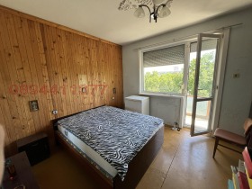 Обява Продава 2-СТАЕН,град Добрич, Център