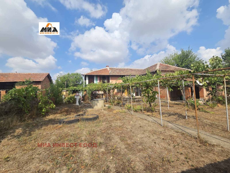 Продава КЪЩА, област Враца, с. Липница • 25000 € / 48895.75 лв. • 81396554 1 — Holmes.bg Продава КЪЩА, област Враца, с. Липница • 25000 € / 48895.75 лв. • 81396554 1