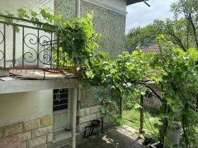 Обява Продава КЪЩА,с. Кривня, област Русе