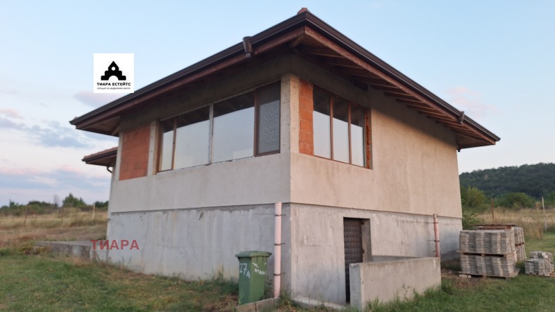 Продава КЪЩА, област София, с. Априлово • 350000 € • 77176965 1 — Holmes.bg Продава КЪЩА, област София, с. Априлово • 350000 € • 77176965 1