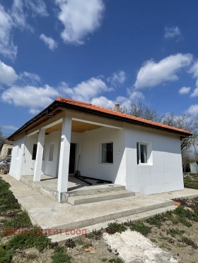 Обява Продава КЪЩА,с. Змеево, област Добрич