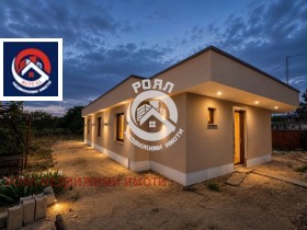 Продава Къща, с. Кадиево
