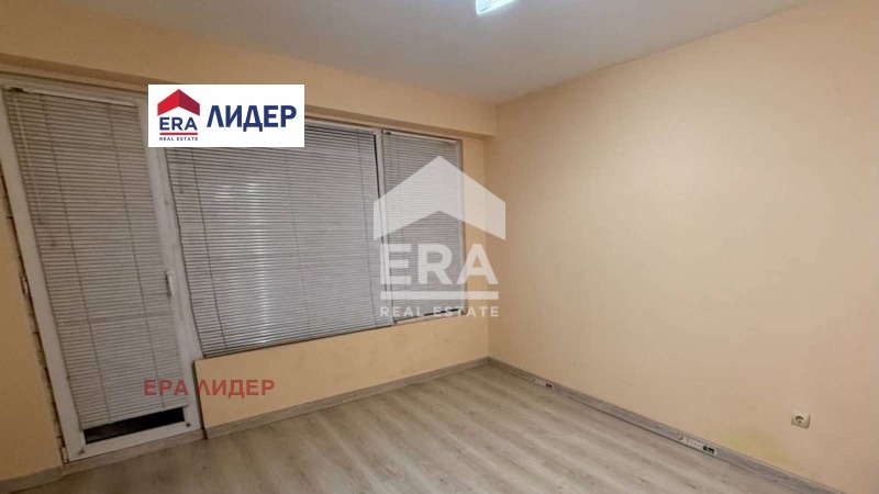 Продава 3-СТАЕН, град Русе, Родина 2 • 86000 € / 168201.38 лв. • 90311741 1 — Holmes.bg Продава 3-СТАЕН, град Русе, Родина 2 • 86000 € / 168201.38 лв. • 90311741 1