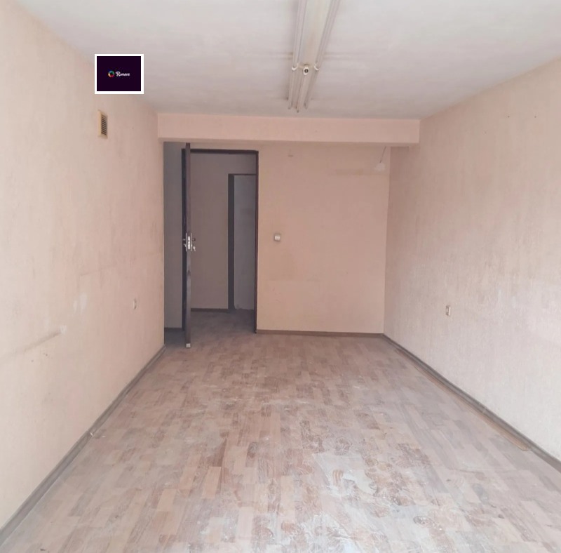 Продава ГАРАЖ, ПАРКОМЯСТО, град Варна, Колхозен пазар • 50900 € / 99551.75 лв. • 57876989 1 — Holmes.bg Продава ГАРАЖ, ПАРКОМЯСТО, град Варна, Колхозен пазар • 50900 € / 99551.75 лв. • 57876989 1