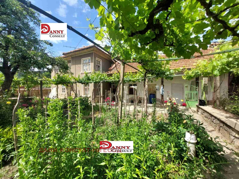 Продава КЪЩА, област Велико Търново, с. Присово • 180000 лв. / 92032.54 € • 11274058 1 — Holmes.bg Продава КЪЩА, област Велико Търново, с. Присово • 180000 лв. / 92032.54 € • 11274058 1