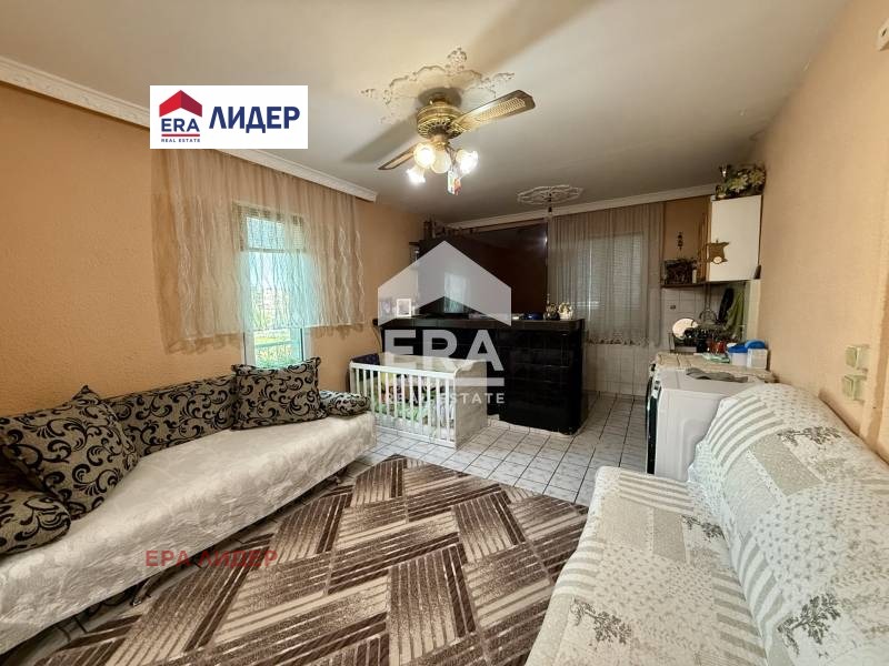 Продава МНОГОСТАЕН, град Русе, Родина 3 • 240500 € / 470377.11 лв. • 60169633 1 — Holmes.bg Продава МНОГОСТАЕН, град Русе, Родина 3 • 240500 € / 470377.11 лв. • 60169633 1