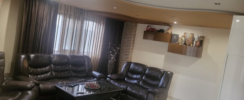 Продава КЪЩА, град София, гр. Банкя • 700000 € • 20665569 1 — Holmes.bg Продава КЪЩА, град София, гр. Банкя • 700000 € • 20665569 1
