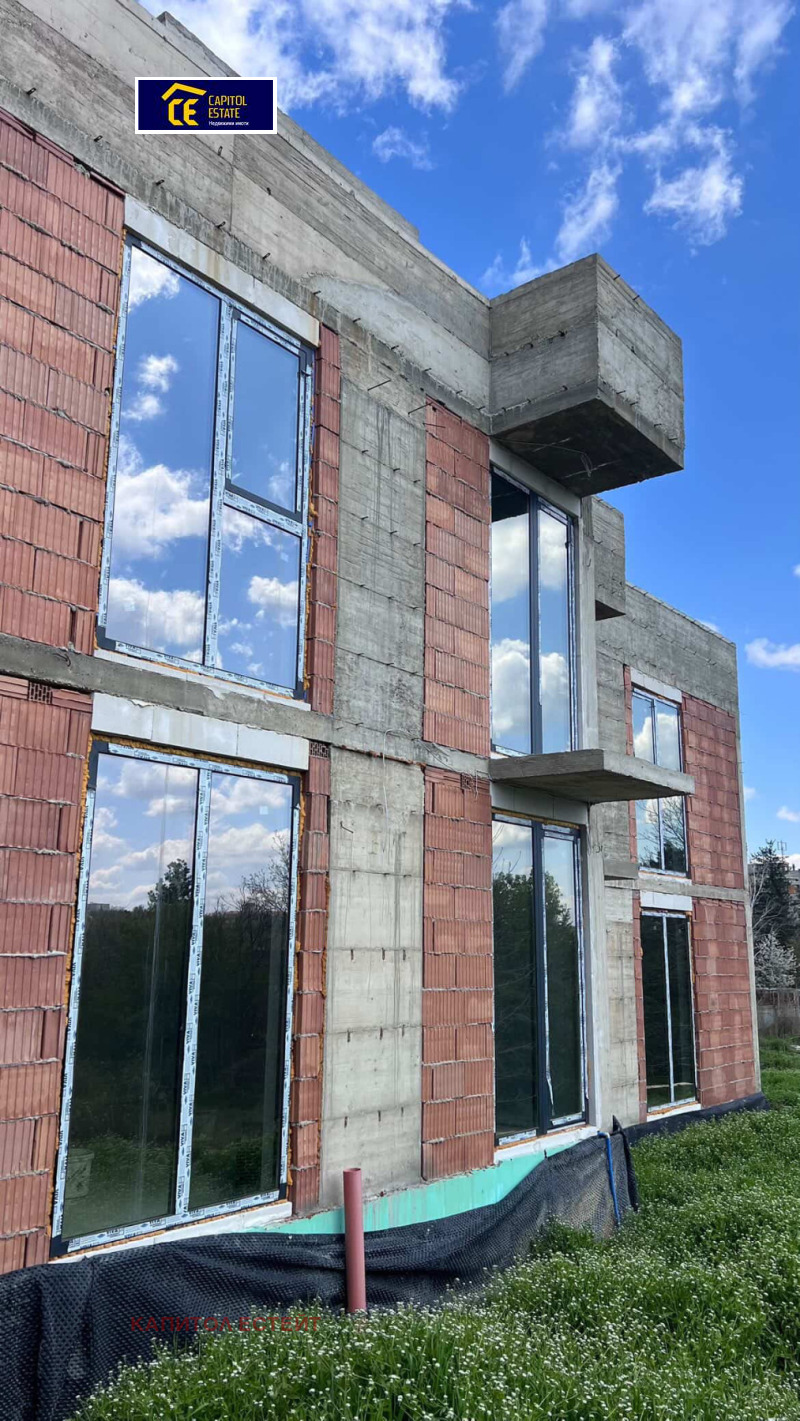 Продава КЪЩА, град Плевен, Сторгозия • 161721 € / 316298.78 лв. • 70329284 1 — Holmes.bg Продава КЪЩА, град Плевен, Сторгозия • 161721 € / 316298.78 лв. • 70329284 1