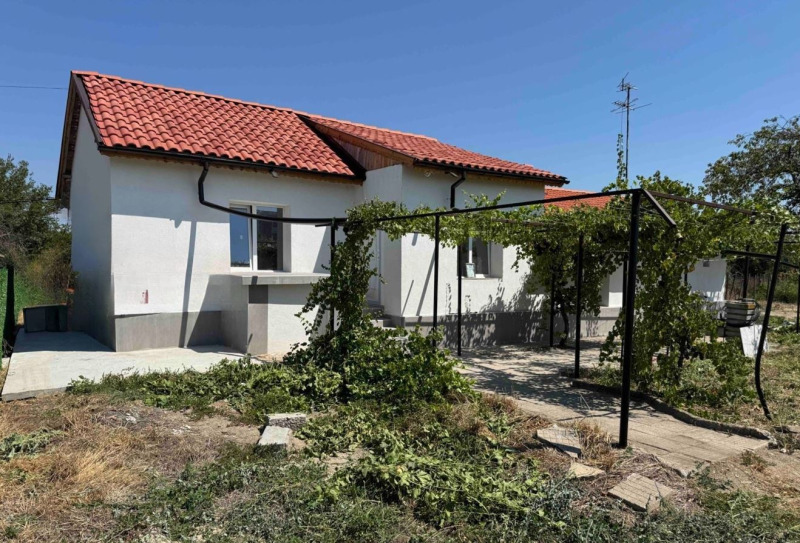 Продава КЪЩА, област Пловдив, с. Малък чардак • 105000 € • 29115314 1 — Holmes.bg Продава КЪЩА, област Пловдив, с. Малък чардак • 105000 € • 29115314 1