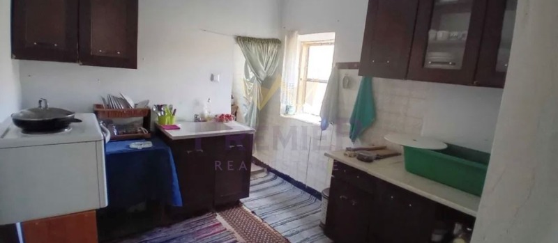 Продава КЪЩА, област Добрич, с. Ломница • 40000 лв. / 20451.68 € • 98243236 1 — Holmes.bg Продава КЪЩА, област Добрич, с. Ломница • 40000 лв. / 20451.68 € • 98243236 1