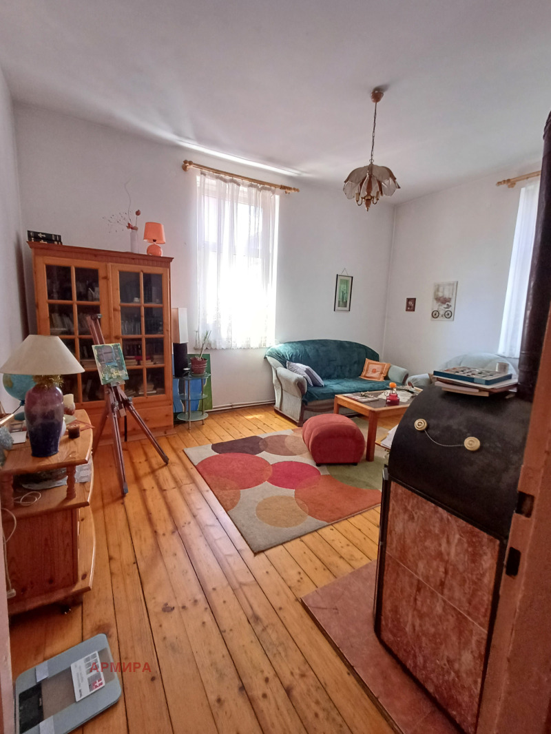 Продава 3-СТАЕН, град София, Център • 330000 € / 645423.90 лв. • 49461213 1 — Holmes.bg Продава 3-СТАЕН, град София, Център • 330000 € / 645423.90 лв. • 49461213 1