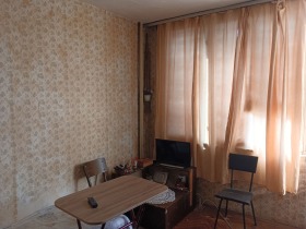 Обява Продава 2-СТАЕН,гр. Свищов, област Велико Търново