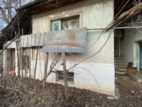 Продажба на имоти в с. Горски Сеновец, област Велико Търново - изображение 4 