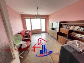 Продажба на тристайни апартаменти в град Шумен - изображение 19 