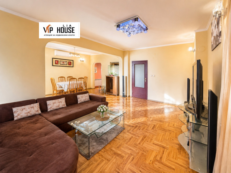 Продава 4-СТАЕН, град Пазарджик, Център • 180000 € / 352049.40 лв. • 43912232 1 — Holmes.bg Продава 4-СТАЕН, град Пазарджик, Център • 180000 € / 352049.40 лв. • 43912232 1
