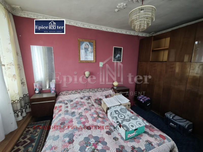 Продава ЕТАЖ ОТ КЪЩА, град Перник, Байкушева махала • 53999 € / 105612.86 лв. • 70192861 1 — Holmes.bg Продава ЕТАЖ ОТ КЪЩА, град Перник, Байкушева махала • 53999 € / 105612.86 лв. • 70192861 1
