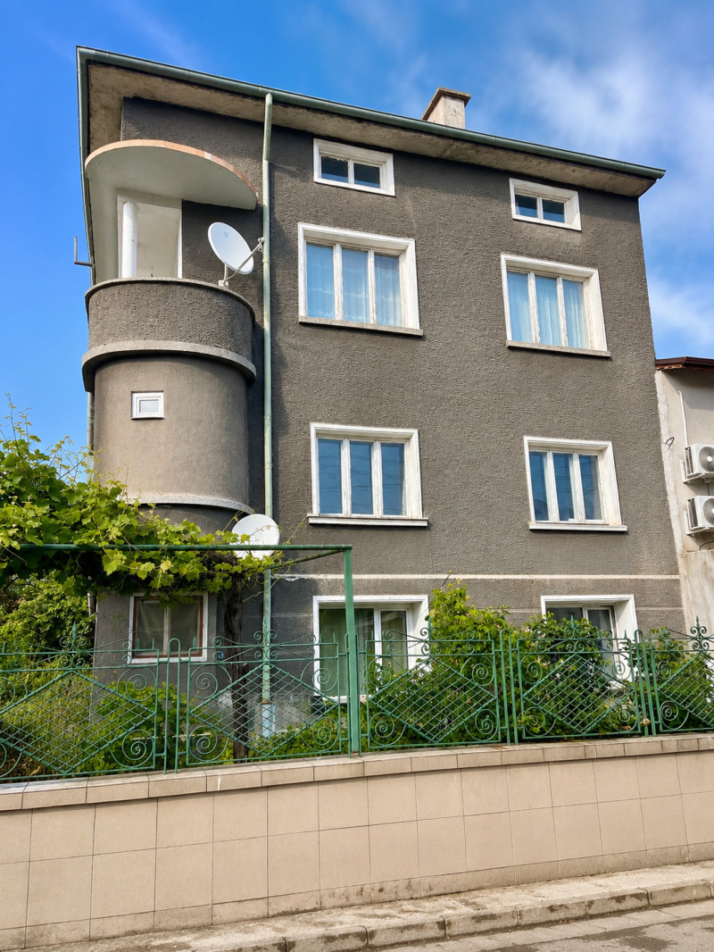 Продава КЪЩА, област Пловдив, гр. Стамболийски • 199900 € • 90972163 1 — Holmes.bg Продава КЪЩА, област Пловдив, гр. Стамболийски • 199900 € • 90972163 1