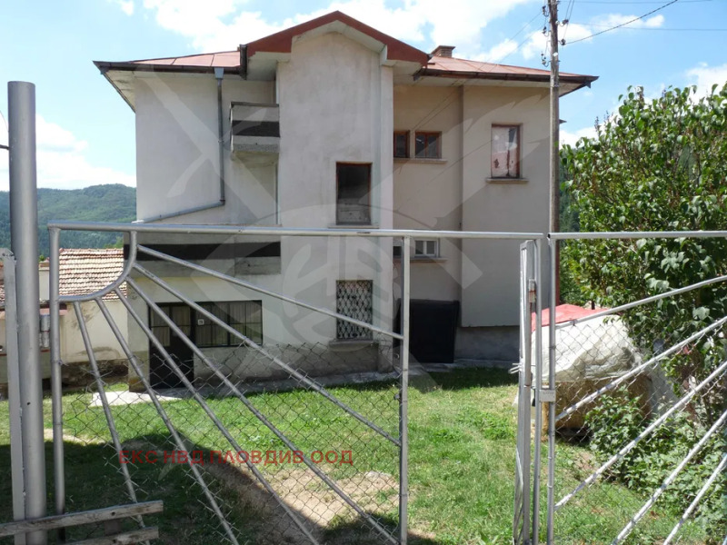 Продава КЪЩА, област Смолян, с. Баните • 162000 € / 316844.46 лв. • 79626555 1 — Holmes.bg Продава КЪЩА, област Смолян, с. Баните • 162000 € / 316844.46 лв. • 79626555 1