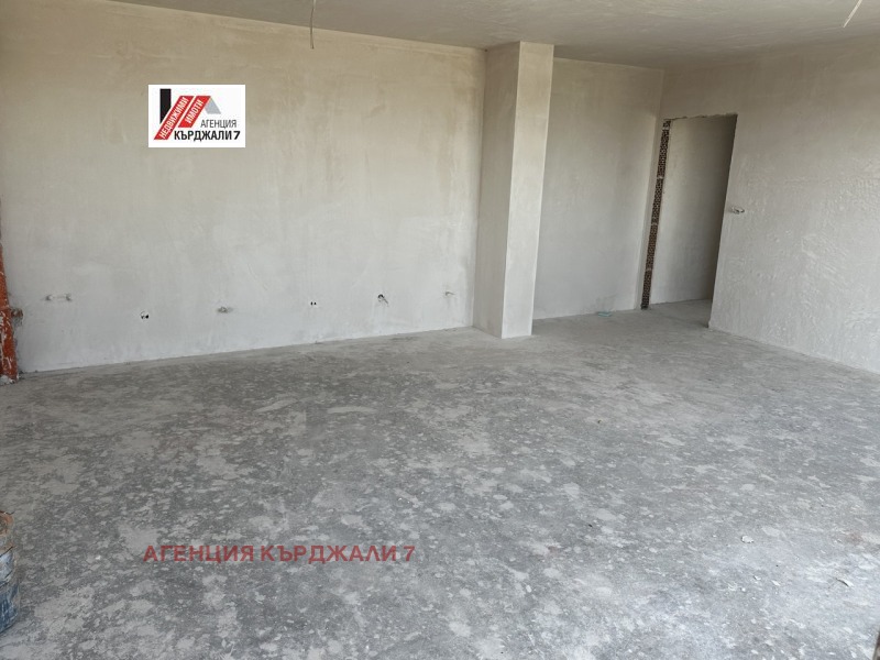 Продава 2-СТАЕН, град Кърджали, Център • 79900 € • 87157902 1 — Holmes.bg Продава 2-СТАЕН, град Кърджали, Център • 79900 € • 87157902 1