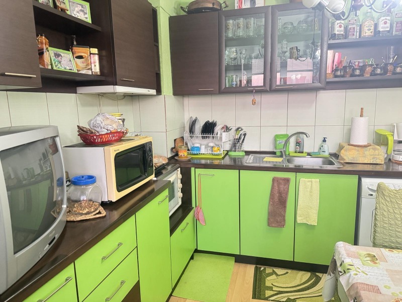 Продава 3-СТАЕН, град Русе, Възраждане • 108000 € / 211229.64 лв. • 70324637 1 — Holmes.bg Продава 3-СТАЕН, град Русе, Възраждане • 108000 € / 211229.64 лв. • 70324637 1