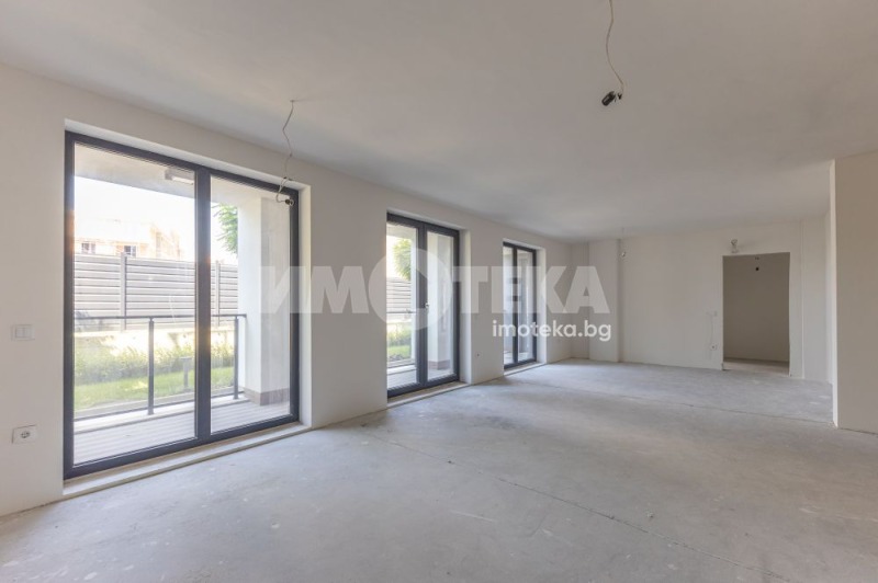 Продава 3-СТАЕН, град Варна, Свети Никола • 370000 € / 723657.10 лв. • 66889476 1 — Holmes.bg Продава 3-СТАЕН, град Варна, Свети Никола • 370000 € / 723657.10 лв. • 66889476 1