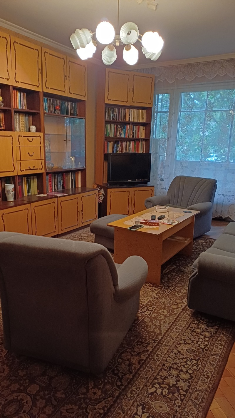 Продава 3-СТАЕН, град София, Надежда 1 • 180000 € • 21667679 1 — Holmes.bg Продава 3-СТАЕН, град София, Надежда 1 • 180000 € • 21667679 1