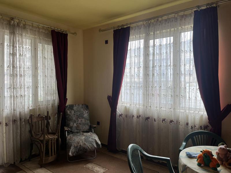 Продава  Етаж от къща, област Пловдив, гр. Карлово • 85 000 EUR • ID 23722384 — holmes.bg - [1] 