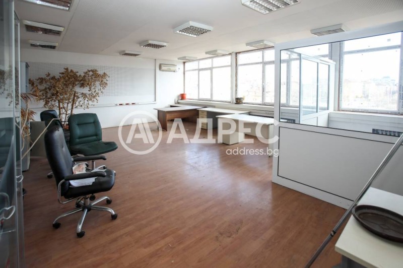 Продава ОФИС, град София, Зона Б-19 • 650000 € / 1271289.50 лв. • 22073769 1 — Holmes.bg Продава ОФИС, град София, Зона Б-19 • 650000 € / 1271289.50 лв. • 22073769 1