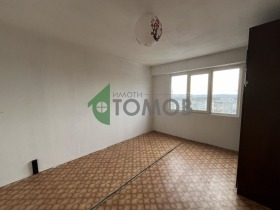 Продажба на едностайни апартаменти в град Шумен - изображение 5 