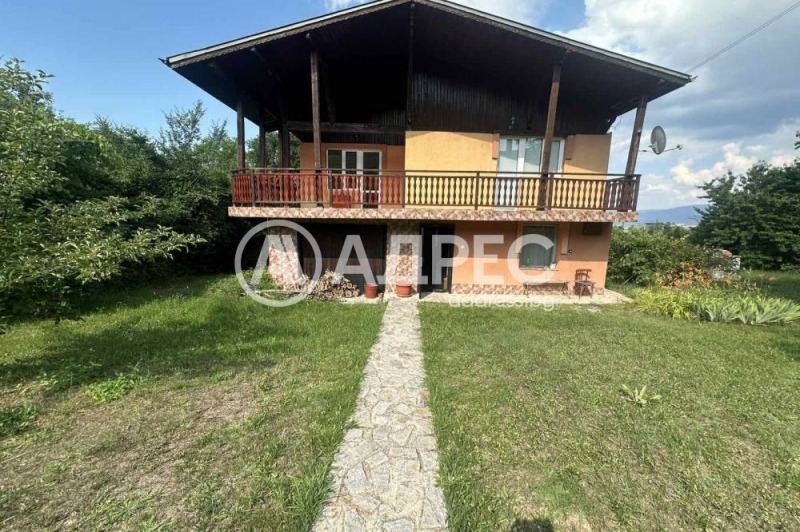 Продава КЪЩА, област Перник, с. Чуковец • 160000 € • 43517197 1 — Holmes.bg Продава КЪЩА, област Перник, с. Чуковец • 160000 € • 43517197 1
