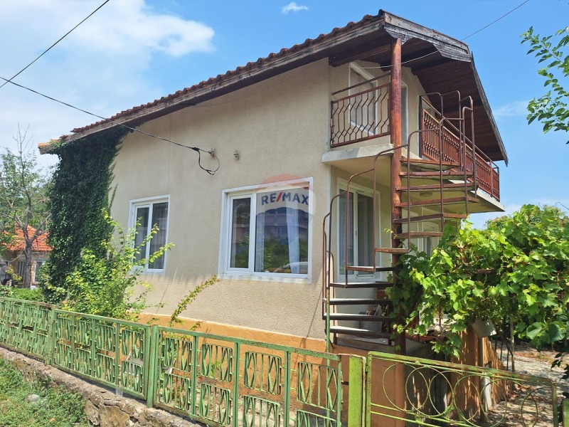 Продава КЪЩА, област Добрич, с. Рогачево • 126000 € / 246434.58 лв. • 27545986 1 — Holmes.bg Продава КЪЩА, област Добрич, с. Рогачево • 126000 € / 246434.58 лв. • 27545986 1