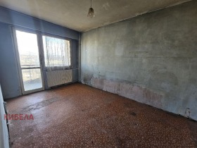 Продажба на тристайни апартаменти в град Перник - изображение 10 