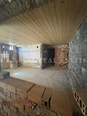 Обява Продава КЪЩА,с. Поцърненци, област Перник