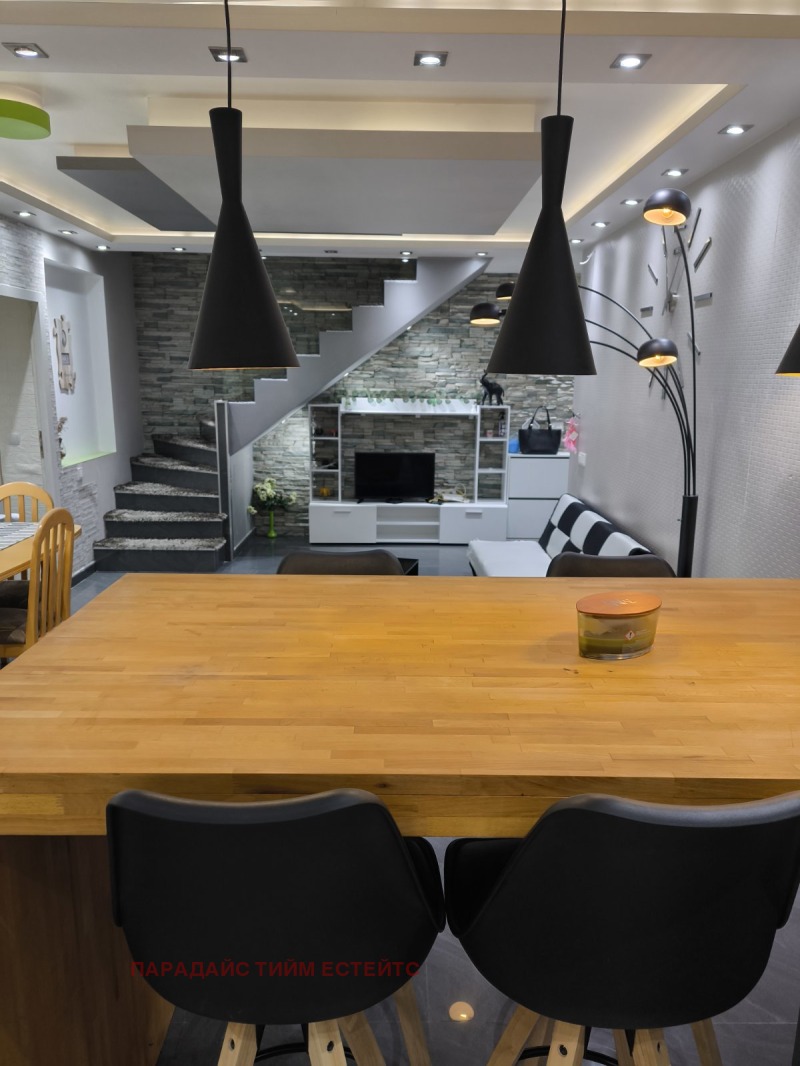 Продава 4-СТАЕН, град София, Карпузица • 275000 € / 537853.25 лв. • 63358136 1 — Holmes.bg Продава 4-СТАЕН, град София, Карпузица • 275000 € / 537853.25 лв. • 63358136 1