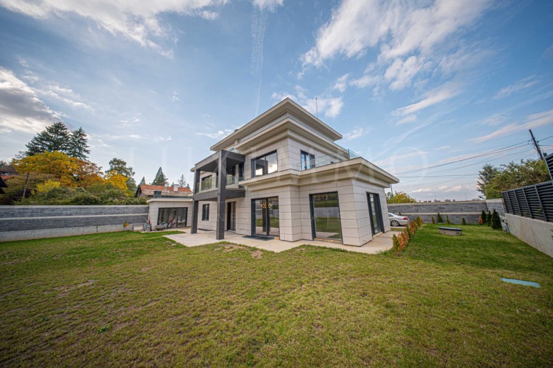 Продава КЪЩА, град София, Бояна • 3400000 € / 6649822.00 лв. • 52036701 1 — Holmes.bg Продава КЪЩА, град София, Бояна • 3400000 € / 6649822.00 лв. • 52036701 1