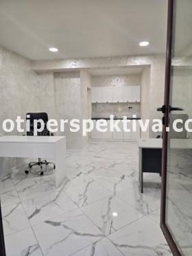 ОФИС, 30 m2 - Holmes.bg ОФИС, 30 m2