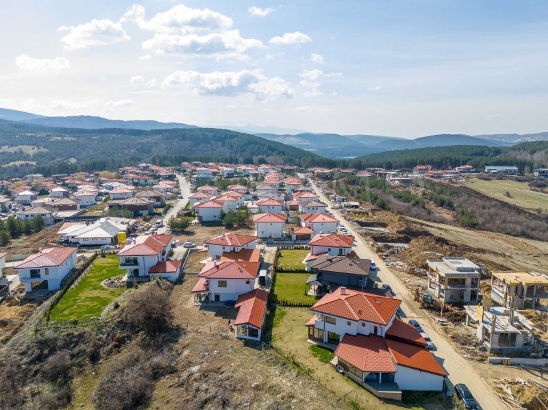 Продава КЪЩА, област Перник, с. Кладница • 344040 € • 51832057 1 — Holmes.bg Продава КЪЩА, област Перник, с. Кладница • 344040 € • 51832057 1