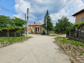 Продава Къща, гр. Криводол