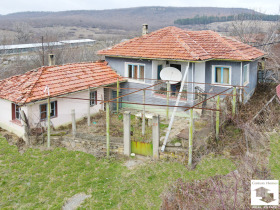Продажба на имоти в с. Родина, област Велико Търново - изображение 5 