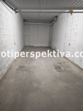 ГАРАЖ, ПАРКОМЯСТО, 40 m2 - Holmes.bg ГАРАЖ, ПАРКОМЯСТО, 40 m2