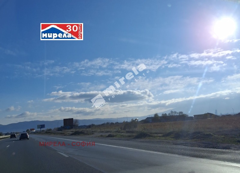 Продава ПАРЦЕЛ, град София, Кремиковци • 2150000 € / 4205034.50 лв. • 18184570 1 — Holmes.bg Продава ПАРЦЕЛ, град София, Кремиковци • 2150000 € / 4205034.50 лв. • 18184570 1