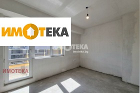 Продажба на тристайни апартаменти в град София - изображение 2 