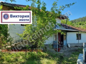 Продажба на имоти в с. Родина, област Велико Търново - изображение 2 