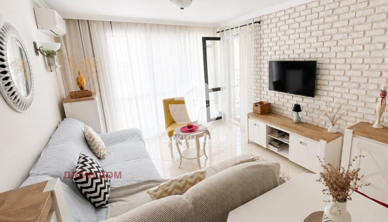 Продава 2-СТАЕН, град Бургас, Център • 288500 € / 564256.95 лв. • 56069379 1 — Holmes.bg Продава 2-СТАЕН, град Бургас, Център • 288500 € / 564256.95 лв. • 56069379 1