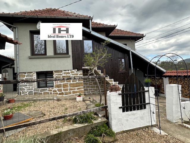Продава  Къща, област Велико Търново, с. Петковци • 95 500 EUR • ID 13220679 — holmes.bg - [1] 